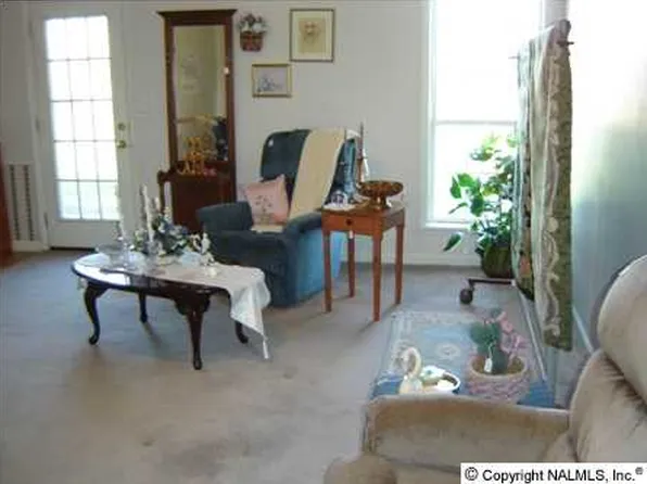105 Wikle Dr, Huntsville, AL 35810