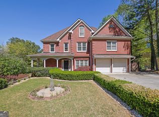 1340 Eryn Cir, Suwanee, GA