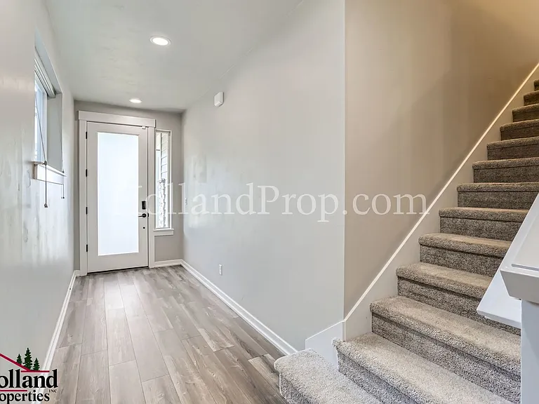 6503 SE Provence St — Photo 3