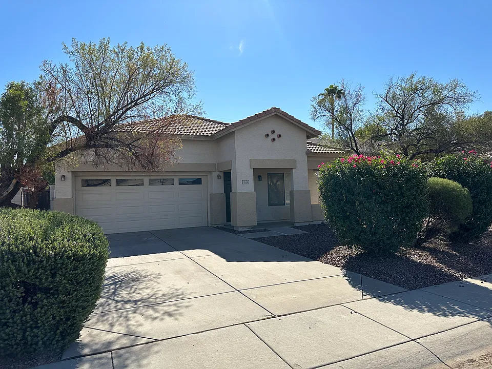 3617 S Loback Ln