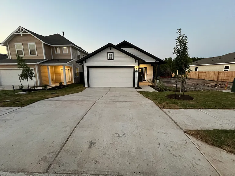 5228 Lomasso Dr — Photo 6