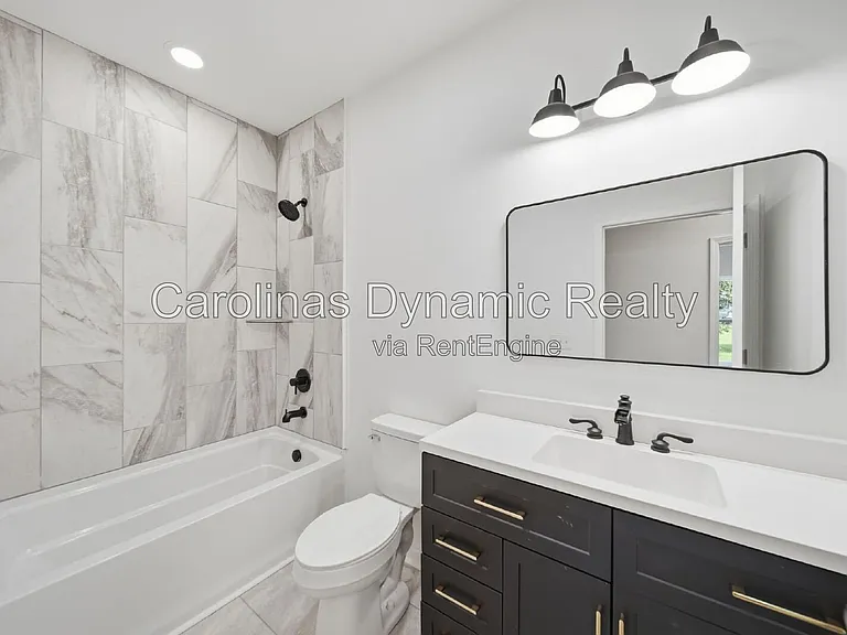 1533 S Battleground Ave — Photo 13