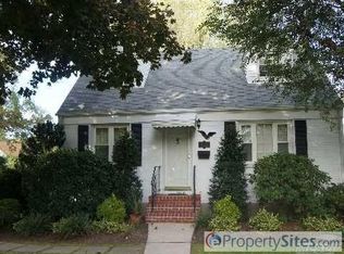 1 Bogart St, Huntington Station, NY 11746