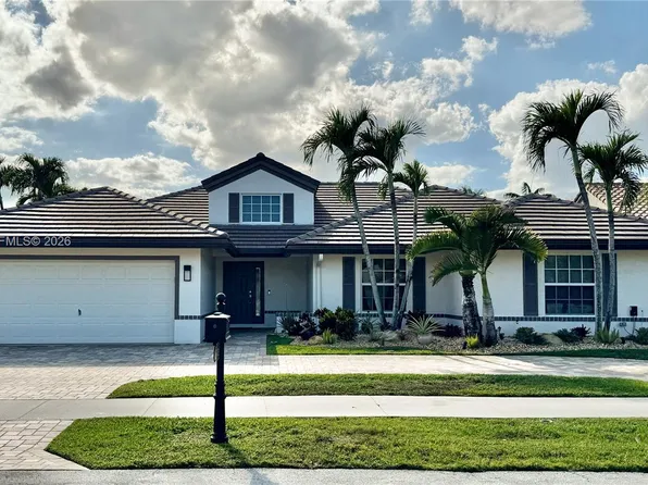 2723 E Abiaca Cir, Davie, FL 33328