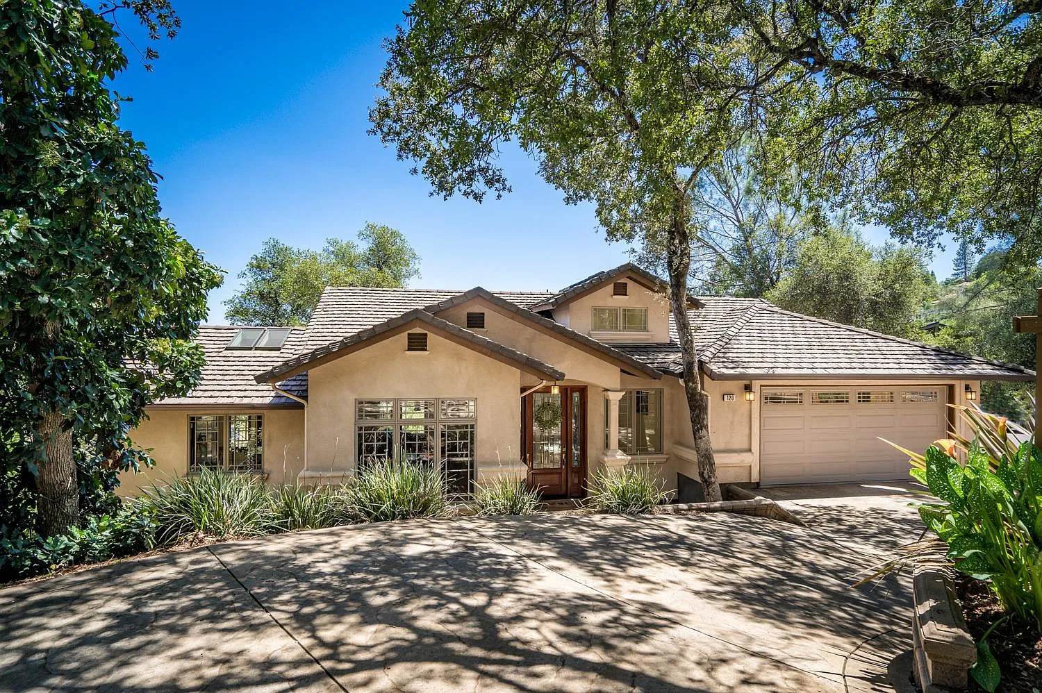 120 Toyon Dr photo 1