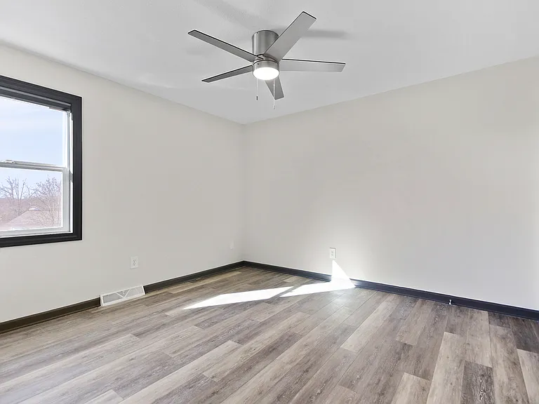 2301 Primrose Dr #9B — Photo 12