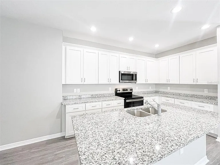 3412 Cup Dr — Photo 6