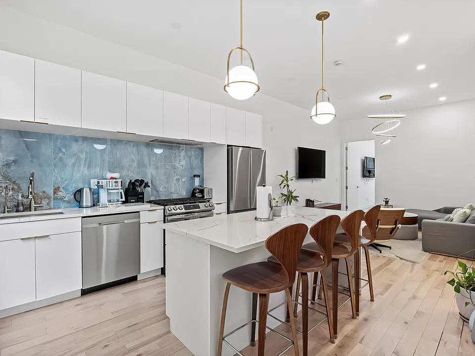 121 Decatur St #2
