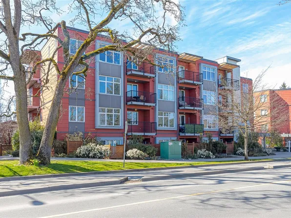 4030 Borden St #201, Saanich, BC V8X 2E9