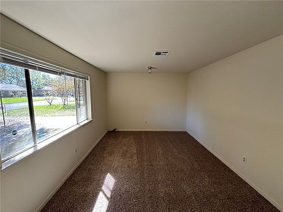 2nd image of 408 Tee Dr