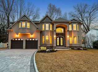 240 Homestead Rd, Paramus, NJ 07652