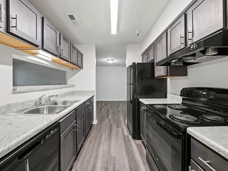 Salem Run Apartment Homes — Photo 13
