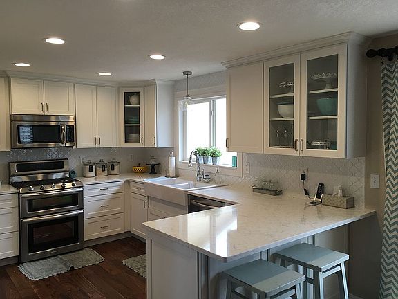 Custom Kitchen with Quartz