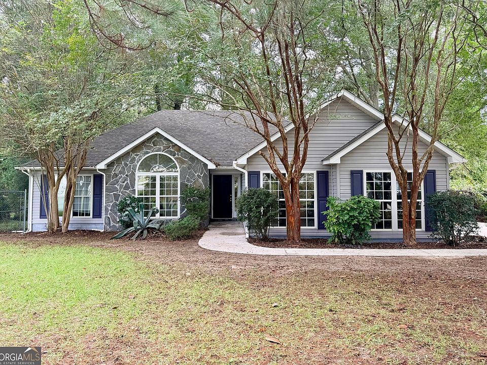 1st image of 2131 Alexis Dr