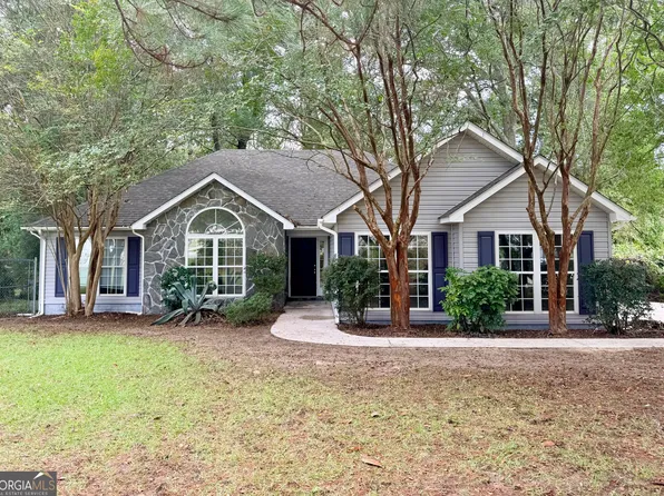 2131 Alexis Dr, Claxton, GA 30417
