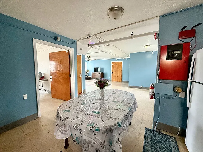 312 W State St #4 — Photo 13