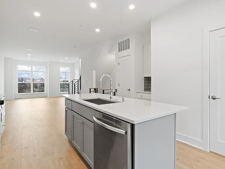 2064 Tysons Ridgeline Rd — Photo 15