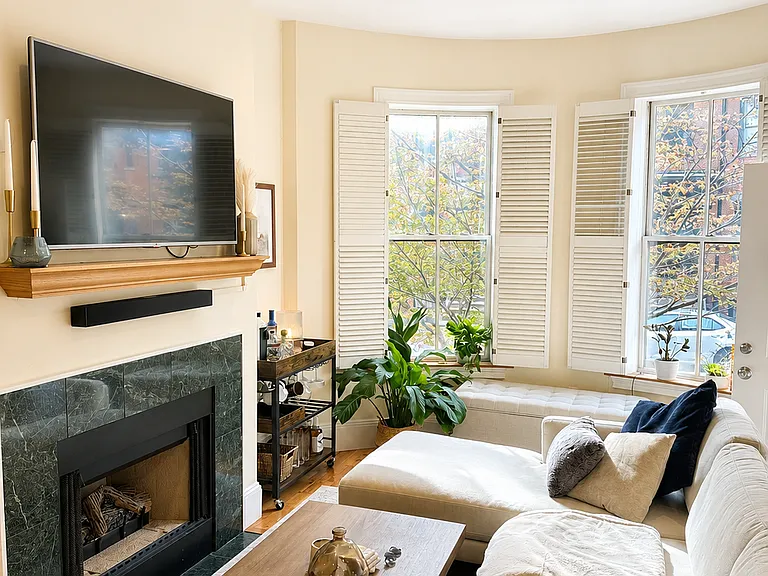 94 E Brookline St #2 — Photo 2