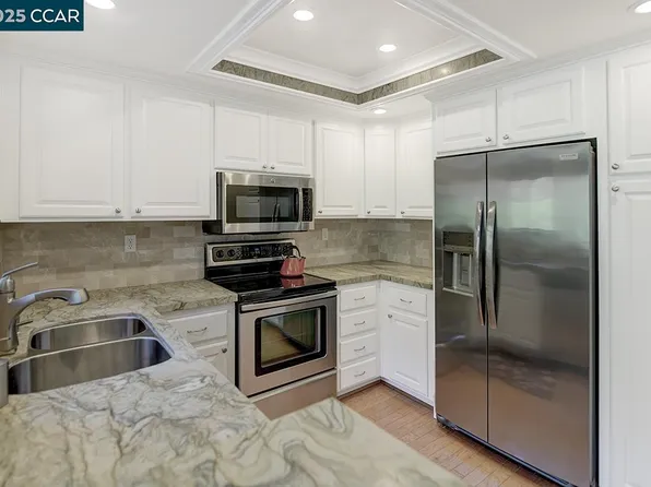 5357 Terra Granada Dr APT 2A, Walnut Creek, CA 94595