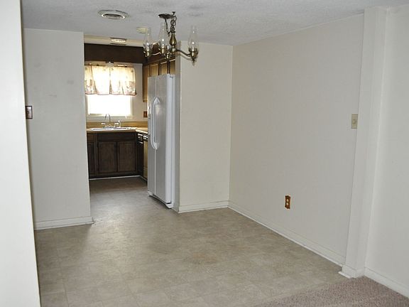 5th image of 120 King George Ct