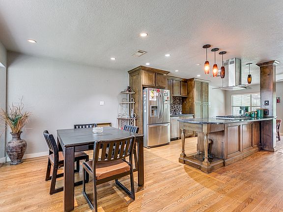 3rd image of 311 Montpelier Dr