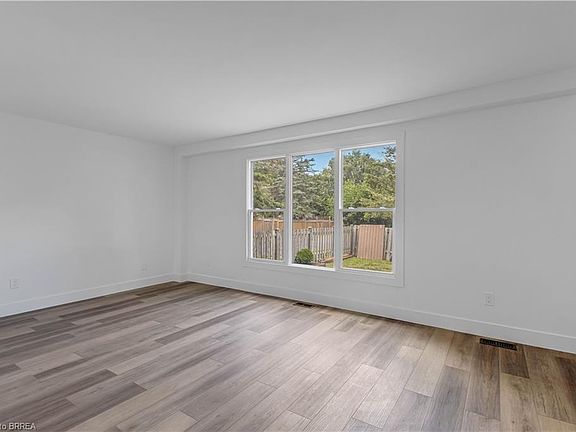 5th image of 34 Oakhill Dr #20B