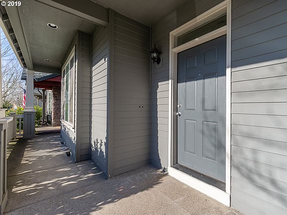 4th image of 1155 SE Leander St