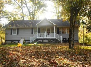 895 Sugar Run Rd, Cottageville, WV 25239