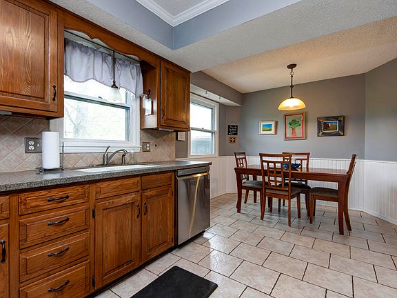 5th image of 2150 E Raynell Street