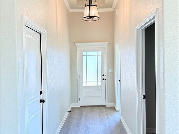 4th image of 5314 Lassen Ln