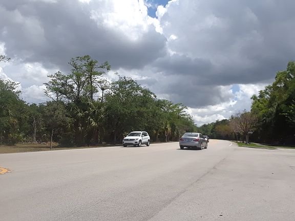 4th image of 5893 NW 91st Ave