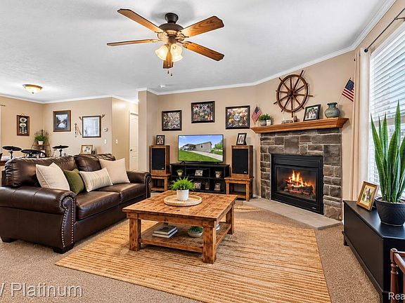 4th image of 24494 Edwin Dr