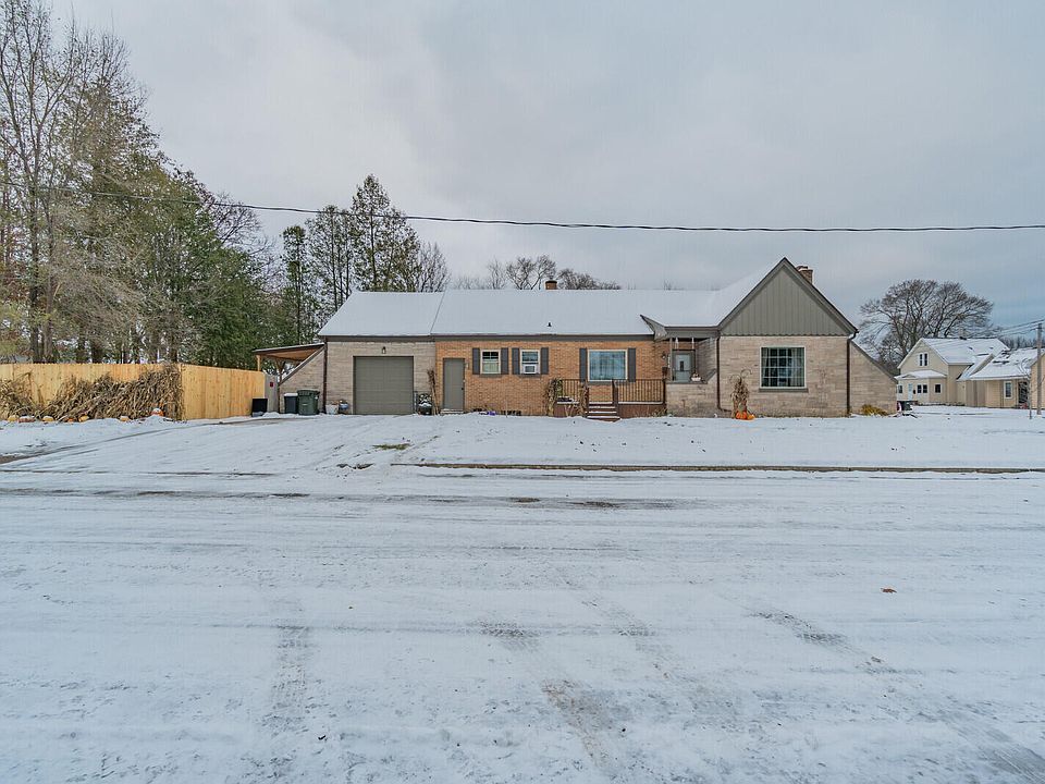 1st image of 1241 W Larch Ave