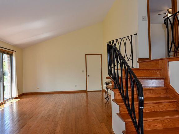 2nd image of 1113 S Belmont Ave