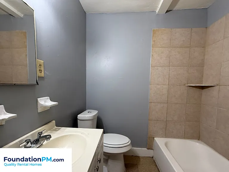 1576 David St — Photo 7