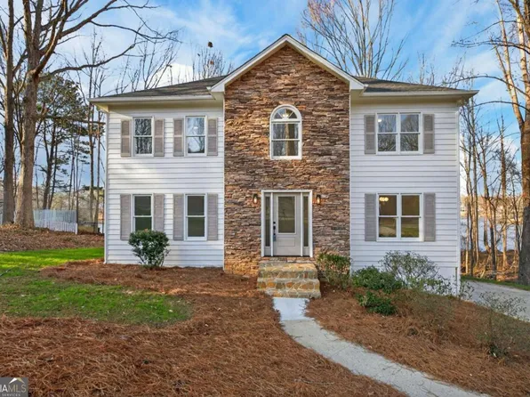 511 Lakeside Dr, Hiram, GA 30141