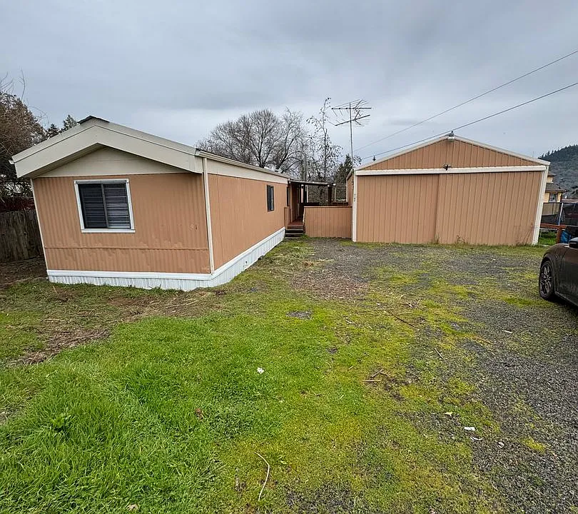 91 NE Darrell Ave