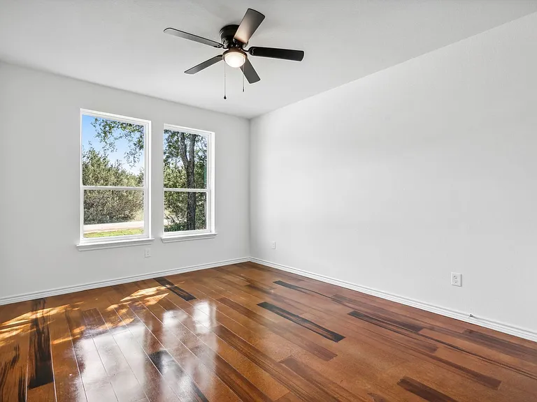 5726 Barkridge Dr — Photo 24