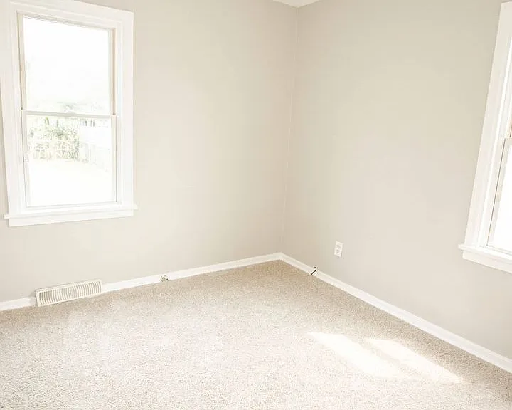 213 Warrington Rd — Photo 10