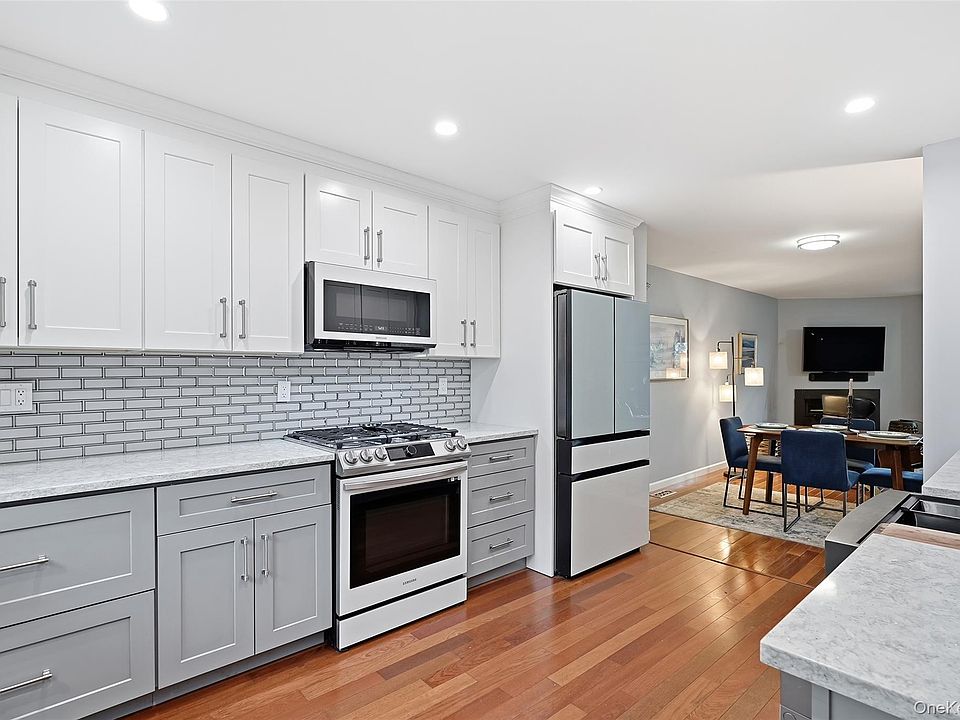 1st image of 4 Cumberland Court