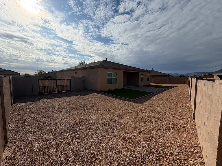 6853 S Portugal Ave — Photo 33