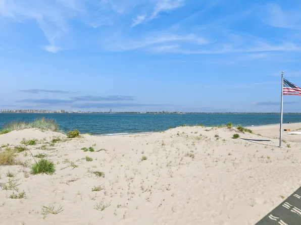 33 Beach 221st Street image 22 of 29