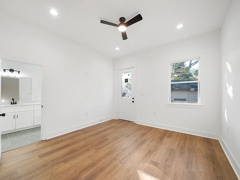 3907 Falls St #B — Photo 10