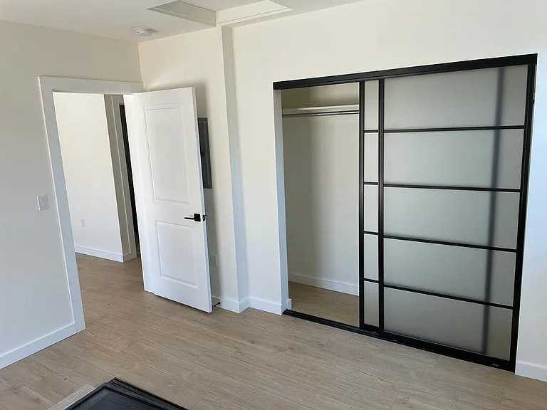 4843 Forman Ave — Photo 4