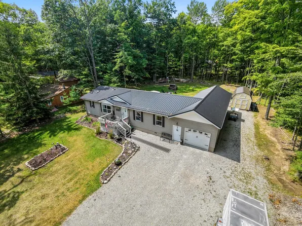 N7833 Noquebay Rd, Crivitz, WI 54114