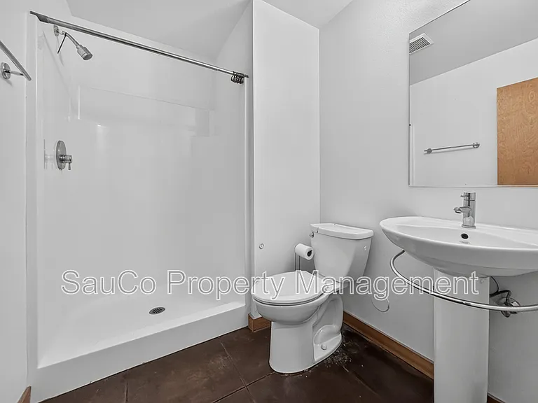 5049 SW View Point Ter #B — Photo 8