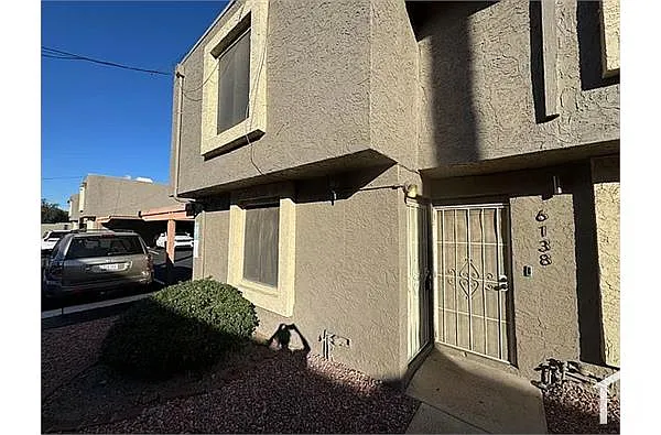 Building Photo - 6140 W Townley Ave