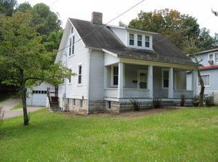 296 Mulberry Ave, Pomeroy, OH