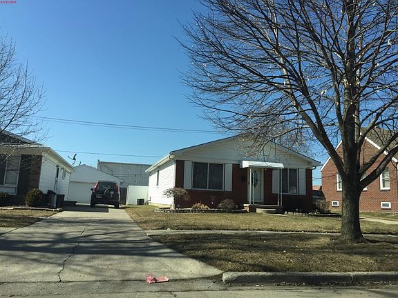 3rd image of 1227 Bentley Dr