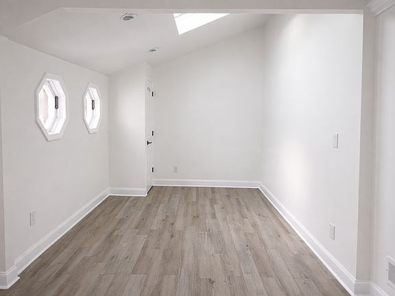 Formal dinning area, great for hosting